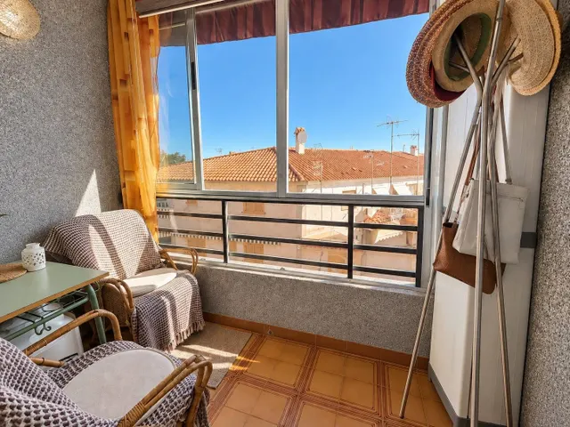 Piso con terraza y trastero en solarium a 500 metros de la playa y paseo maritimo. — 8