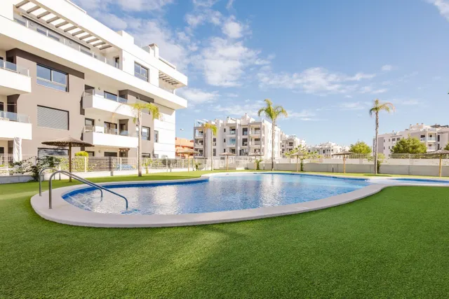 Moderno Apartamento en Orihuela Costa con Piscina y Terraza - foto 5
