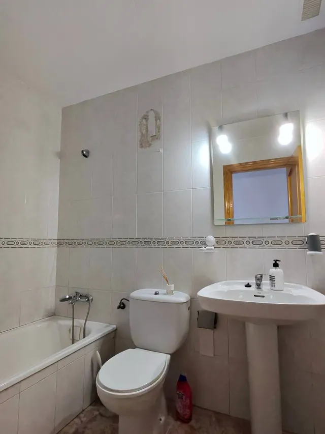 Piso de 3 dormitorios con garaje, terraza y ascensor en San Javier — 11