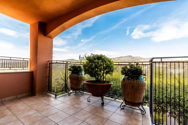 PRECIOSA CASA DE LUXE A LA ZONA DE L'ESGLÉSIA — 34