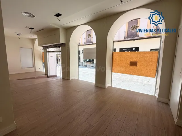 Espectacular local en primera línea comercial de Granada. Ca - foto 4