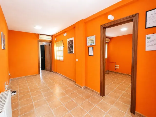 CASA CON GRAN POTENCIAL — 9