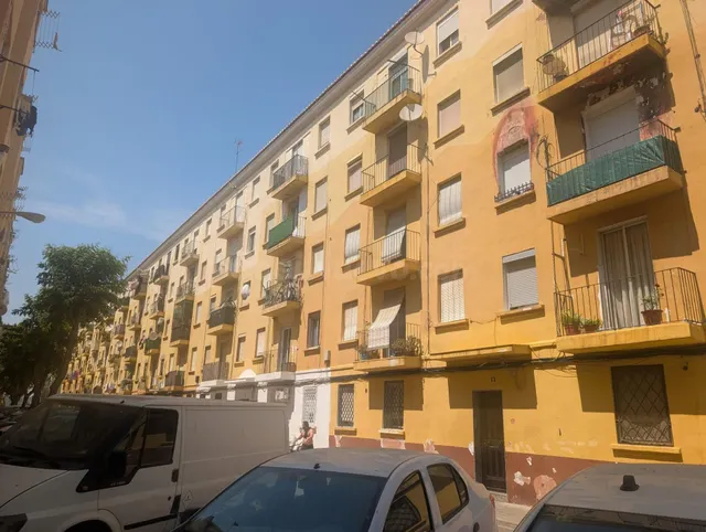 Piso en Venta en Manises - Oportunidad para Reformar