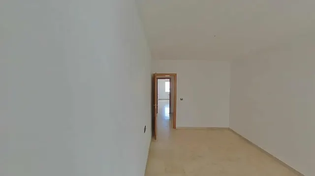 Amplio y Moderno Piso en el Corazón de Armilla — 9