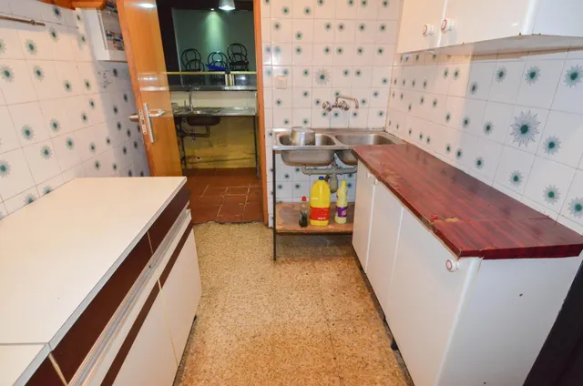 Urbis te ofrece un local en venta en zona Vidal, Salamanca. — 19