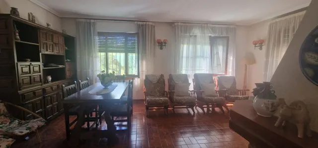Chalet en Urbanización Monte Cristina — 29