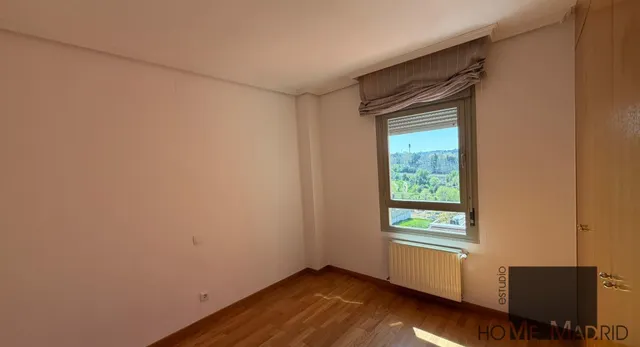 ESTUDIO HOME MADRID OFRECE vivienda de 99 m2 construidos, en urbanización cerrada, en la zona de Montecarmelo. — 14