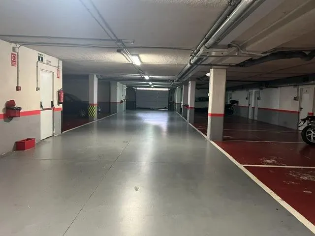 Piso en Urbanización privada con piscina — 17