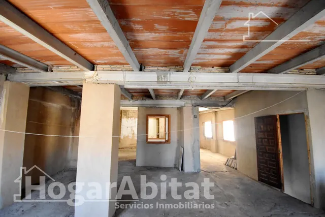 ESPACIOSA CASA CON TERRAZA EN EL HISTÓRICO CASCO ANTIGUO — 46