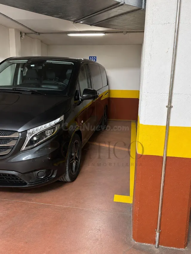 Se alquila amplia plaza de garaje por 50 € al mes. - foto 5