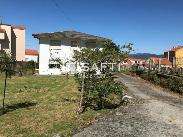 Dos viviendas, una finca urbana junto al mar. - foto 3