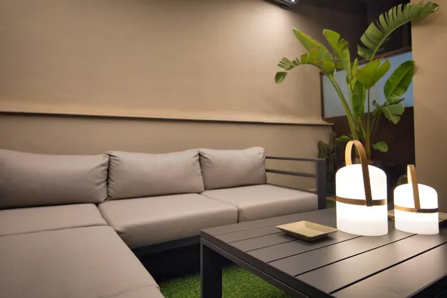 Ático con gran terraza y solárium privado en el corazón de Alicante — 38