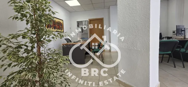 Amplio Local Comercial Reformado en Arrancapins, Valencia -  - foto 3