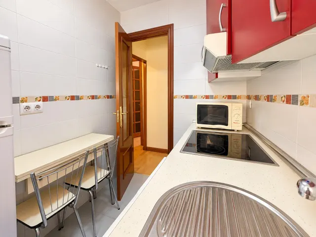 Piso de 2 dormitorios con terraza y grandes posibilidades de reforma en Simancas, Madrid — 17