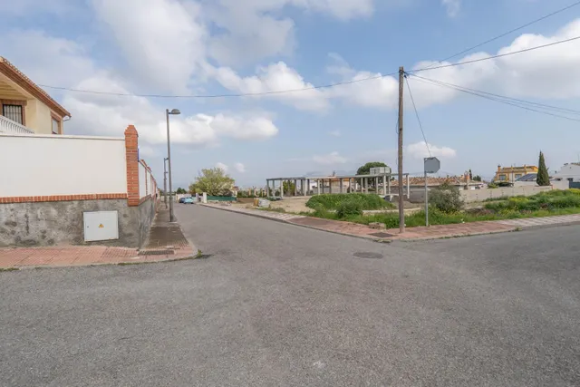 Casa de diseño en parcela de 985 m2 en Cúllar Vega (El Ventorrillo) — 13