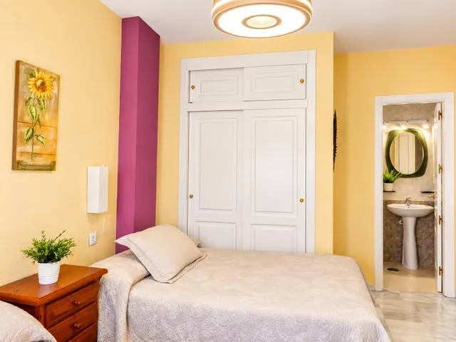 LUMINOSO PISO DE TRES DORMITORIOS Y DOS BAÑOS EN LA LAGUNA — 19