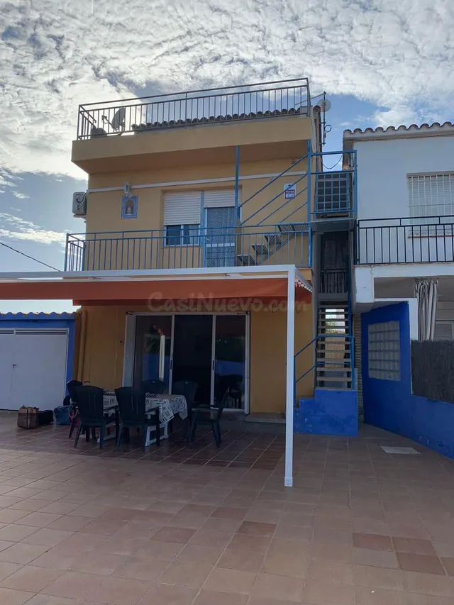 Casa con piscina y jardín cerca de las playas, ideal para in - foto 5