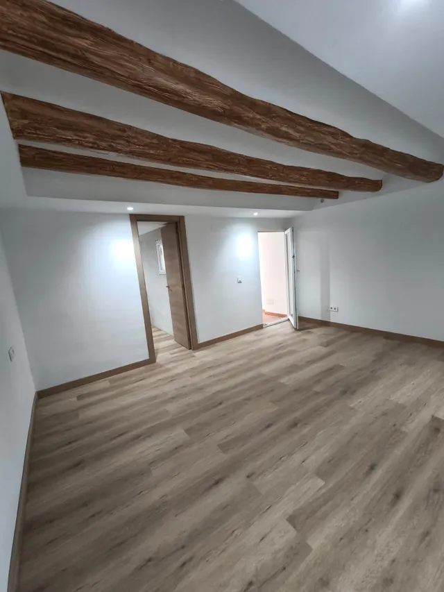 Exclusiva casa de pueblo completamente rehabilitada con piscina interior, terraza y parking en el centro de el Vendrell — 49