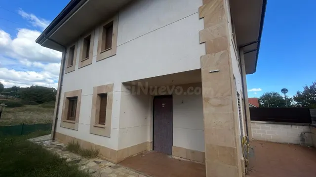 CHALET PAREADO EN VILLANUEVA DE VILLAESCUSA - foto 2