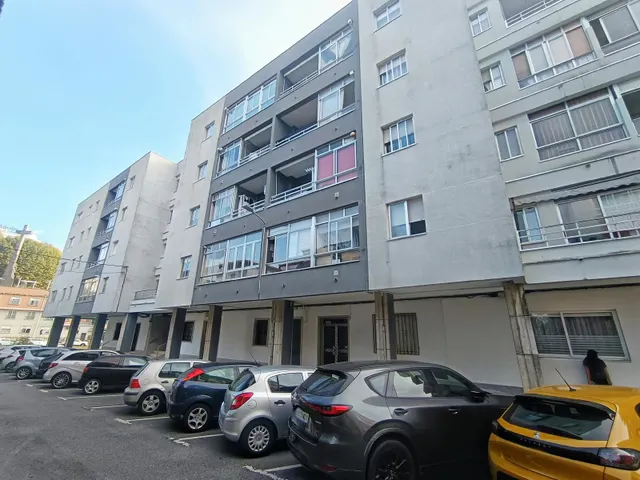 Oportunidad en Pontevedra centro con ascensor y exterior — 26