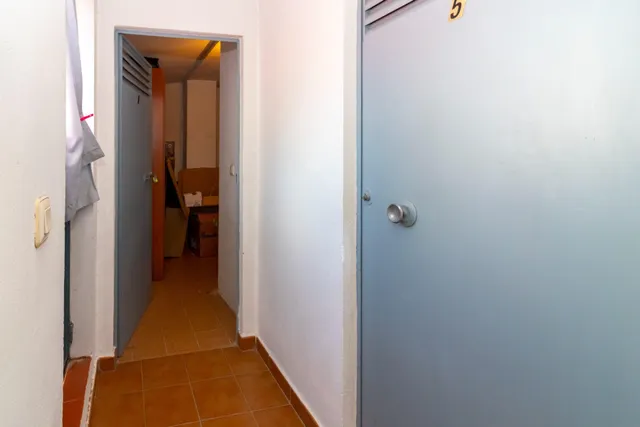 PISO EN CASCO ANTIGUO DE TRES DORMITORIOS, DOS BAÑOS,GARAJE Y TRASTERO. — 31