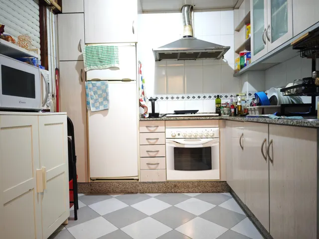 Duplex con GARAJE y DORMITORIO en PLANTA BAJA en el centro de Bertamirans. — 10
