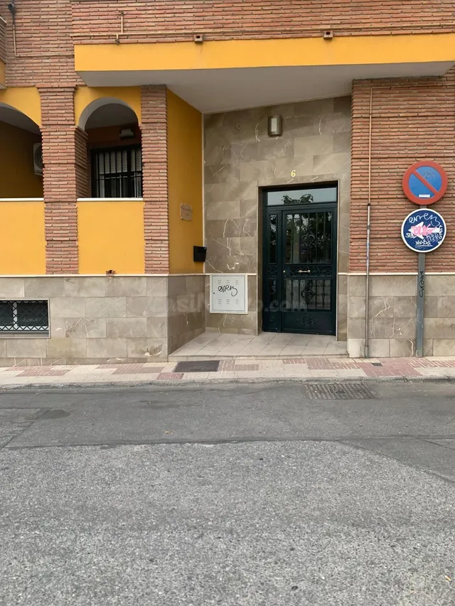 Piso en Maracena - foto 2