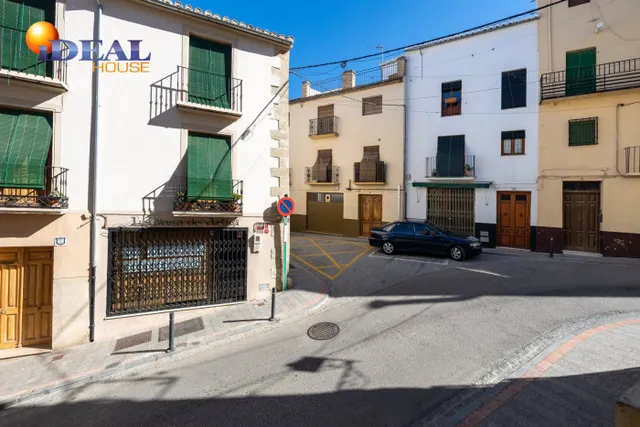 Espectacular edificio a 3 calles con vivienda y locales comerciales en pleno centro de Alhama de Gr — 47