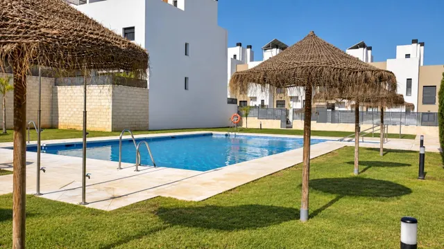 Exclusivo Chalet adosado del 2022 con gran solárium privado en Santa Clara — 21