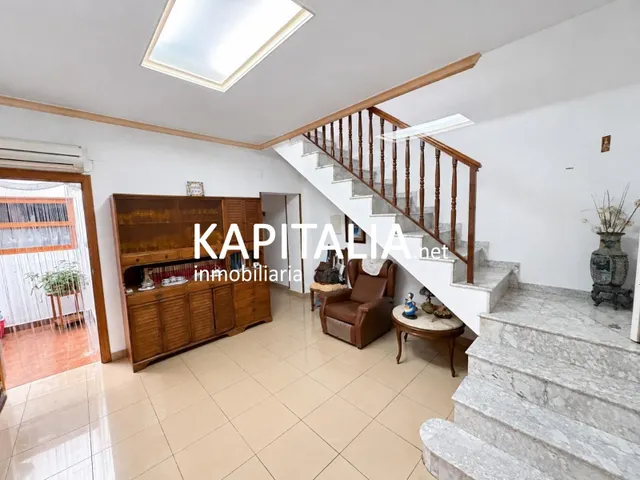 ESTUPENDA CASA ADOSADA CON GARAJE PRIVADO A LA VENTA EN ENGUERA — 18