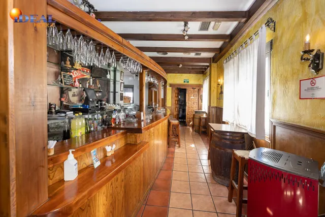 VENTA DE RESTAURANTE-ASADOR Y VIVIENDA EN ALBOLOTE (JUNCARIL - foto 3