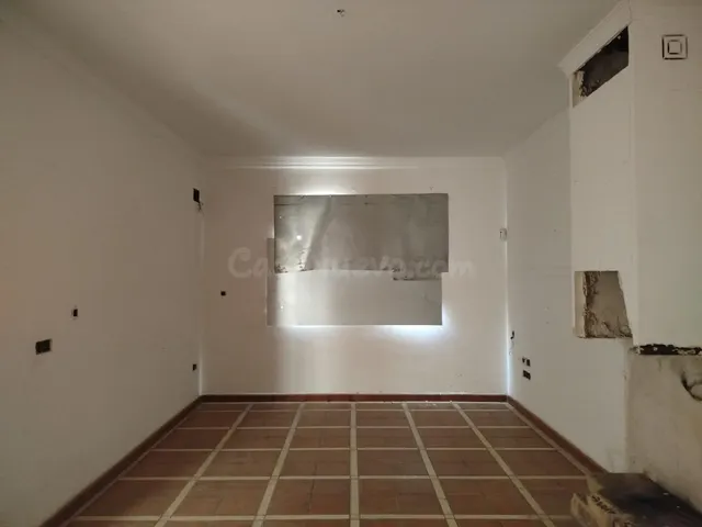 CASA EN LA PUEBLA DE CAZALLA A MUY BUEN PRECIO Y EN BUENA ZO - foto 3
