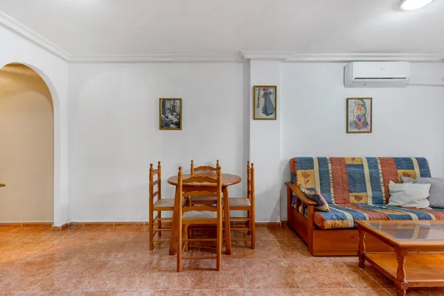 Acogedor piso en planta baja con piscina comunitaria — 7