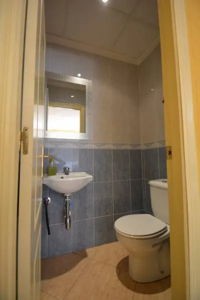 ¡¡PRECIO REBAJADO!! Local en planta baja de 87,50 m2. en Orihuela. Zona de Reyes Católicos. — 13
