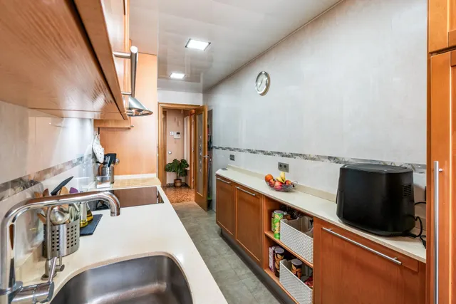 Dúplex  con 3 dormitorios mas buhardilla, 2 baños, balcón, vistas panoramicas. — 9