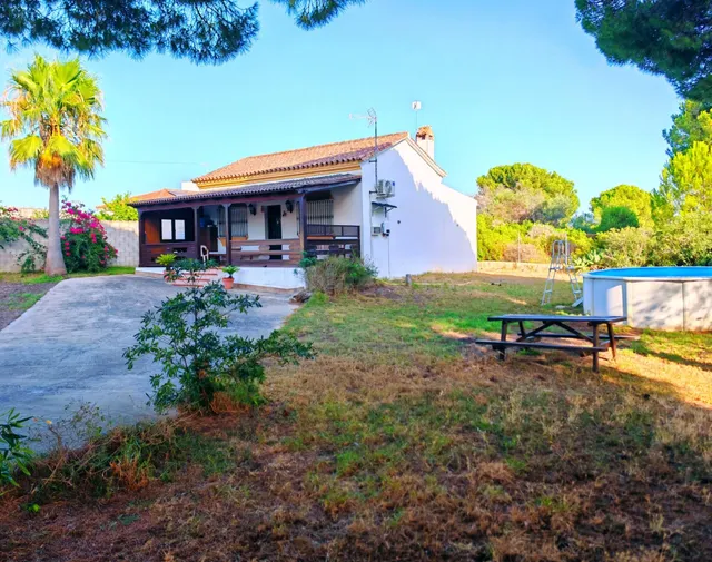 Chalet independiente en parcela de 1.000 m2 – Entorno natura - foto 5