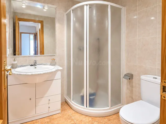 PISO EN VENTA EN PRIMERA LÍNEA DE PLAYA – BELLREGUARD - foto 4