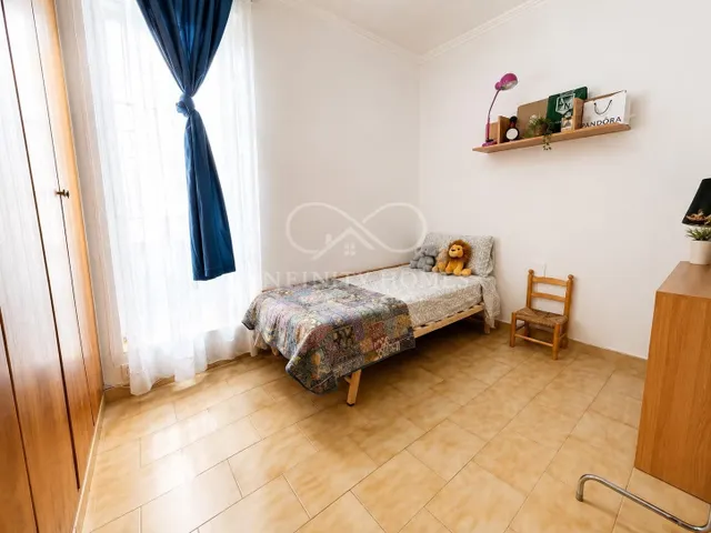 PISO DE 3 DORMITORIOS EN EL CENTRO DE ES CASTELL — 7