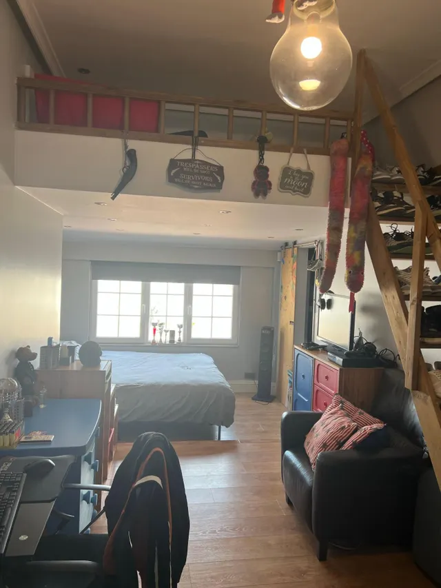 Impresionante chalet con casa invitados y cuadra privada más piscina — 7