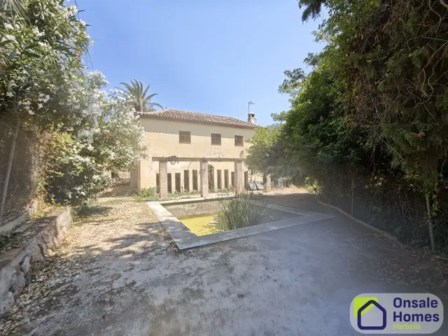 Chalet 6 habitaciones 242m² en venta - Nueva Andalucía - foto 2