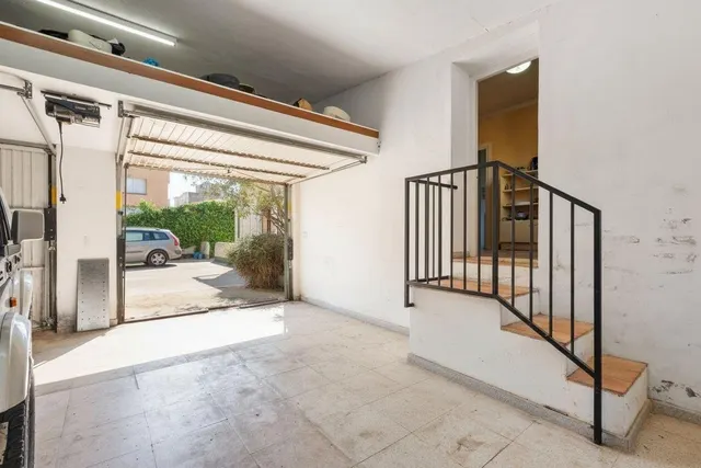 Villa con enorme jardín y piscina en pleno centro, a 5 minutos de la playa — 17