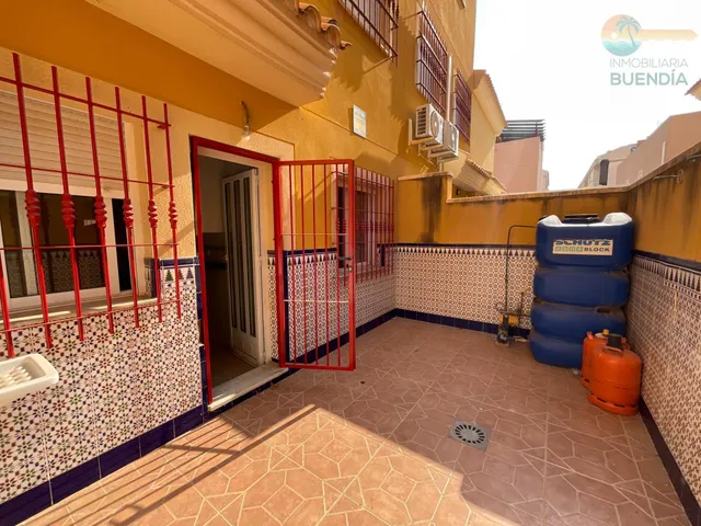Triplex en bahia con amplias terrazas y plaza de parking — 33