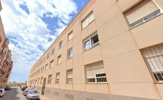 Plaza de garaje en venta en Roquetas de Mar - foto 2