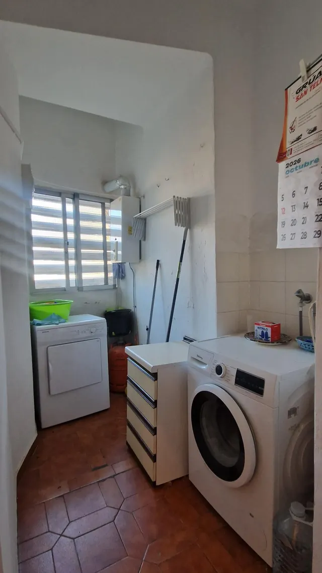 Amplio piso de 4 dormitorios en Pio XII - Zona Centro — 25