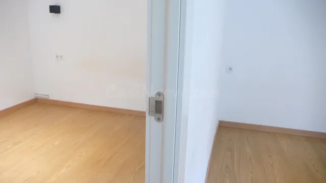 Piso reformado en venta en Carrer Sant Isidre, El Poble Sec - Parc de Montjuïc — 3