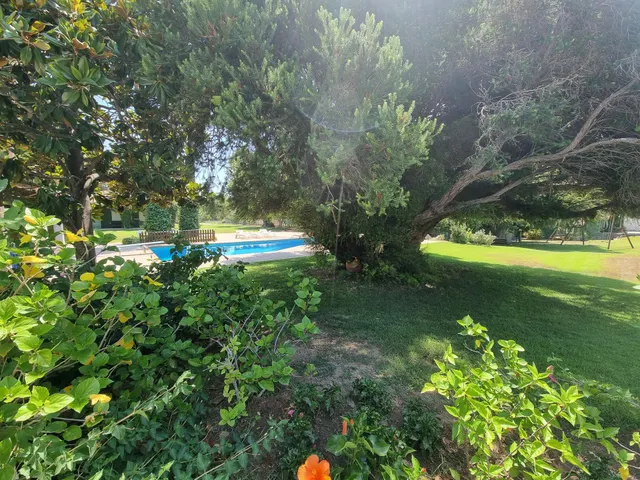 Chalet con patio, piscina, jardin, tenis, porche ,bodega  y garage — 18