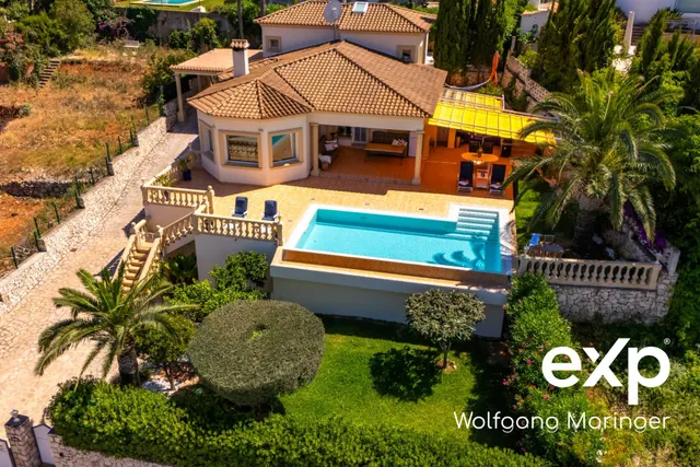 VILLA DE LUJO CON VISTAS PANORÁMICAS AL MEDITERRÁNEO — 31