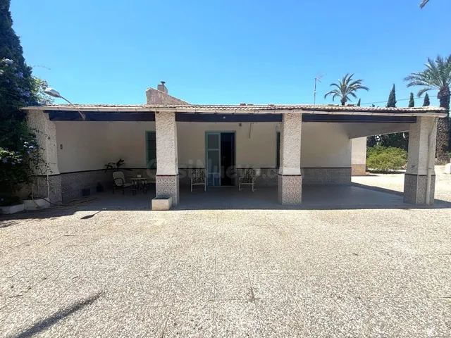 Exclusiva finca con encanto atemporal – una propiedad única cerca de Elche — 2