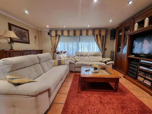 SE VENDE VILLA DE LUJO EN HONDON DE LOS FRAILES — 3