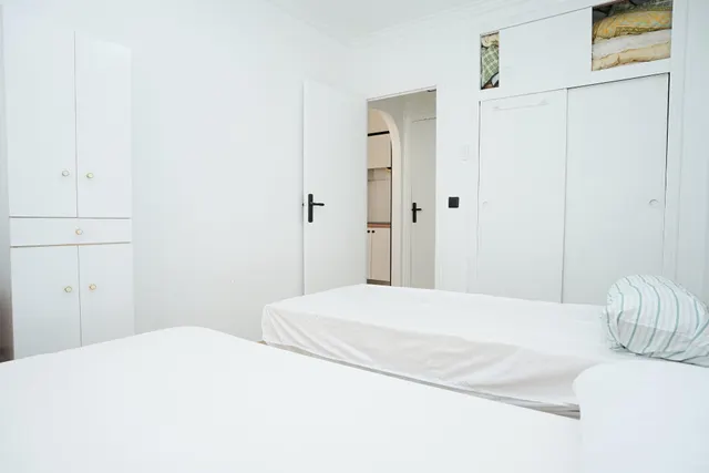 Bungalow en planta baja con licencia turística, piscina y garaje – ¡ideal para inversión! — 22